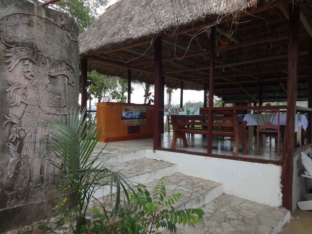 Hotel Santa Barbara Tikal Flores Exterior foto